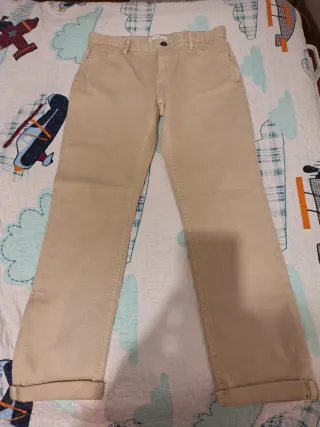 Pantalón vaquero niño beige