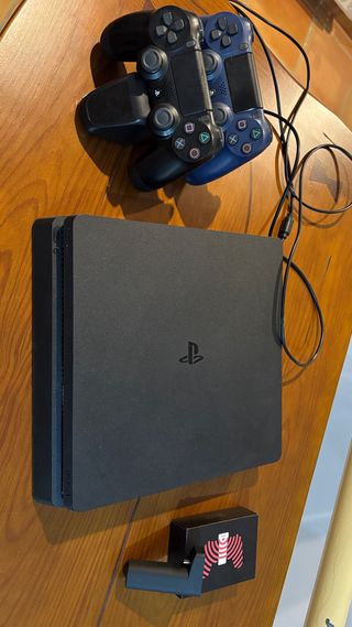 Ps4 Slim 500Gb + 2 Mandos