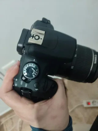 Cámara Canon EOS 1200D Negra