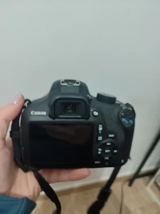 Cámara Canon EOS 1200D Negra