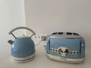 Hervidor y Tostadora Retro Azul