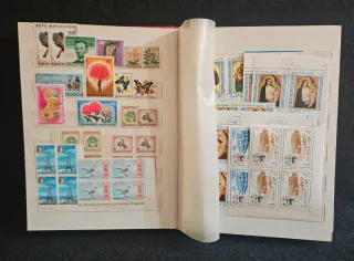 Album Francobolli Cina San Marino Messico Yemen