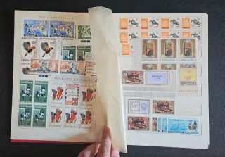 Album Francobolli Cina San Marino Messico Yemen