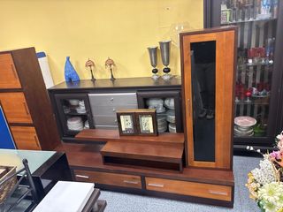 Muebles de madera en liquidación