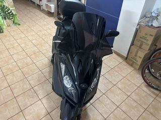 Kymco Superdink 300i Maxi Scooter Negra/Gris