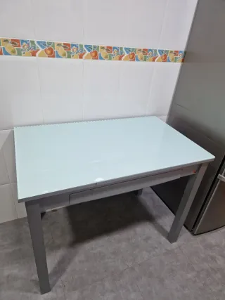 Mesa de cocina cristal, metal y madera gris