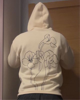 Sudadera beige con capucha