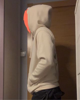 Sudadera beige con capucha