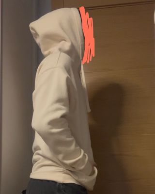 Sudadera beige con capucha