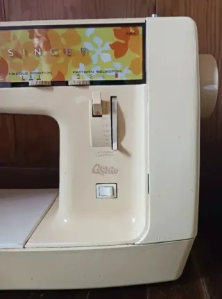 Máquina de coser Singer vintage floral
