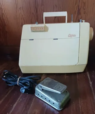 Máquina de coser Singer vintage floral