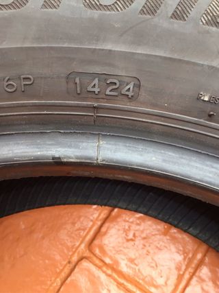 Neumático Bridgestone 205/60 R16 92V