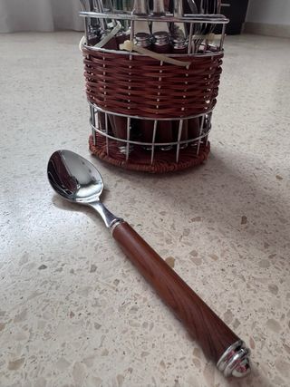 Cubertería mango madera y soporte