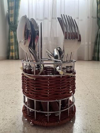 Cubertería mango madera y soporte