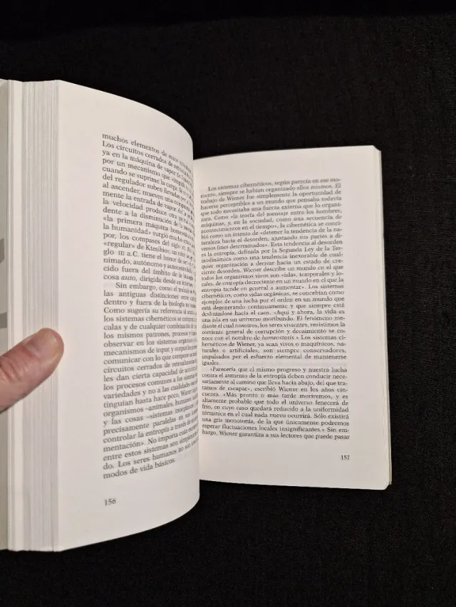 Sadie Plant. Ceros + Unos