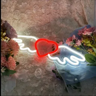 Lampada Neon LED "Cuore con Ali"