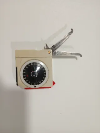 Flexómetro antiguo Mabo, modelo boule