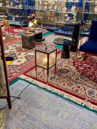 Lámpara estilo brutalista para exterior