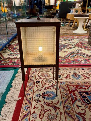 Lámpara estilo brutalista para exterior