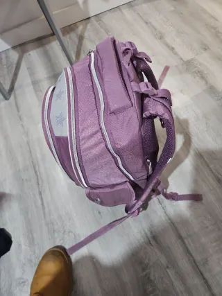 Mochila escolar morada con estrellas