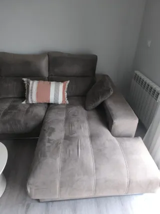 Sofá chaiselongue gris