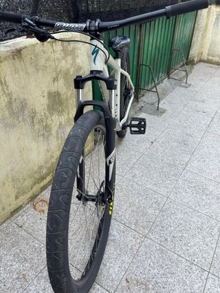 Bicicleta Specialized Rockhopper 29