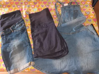 Ropa premamá: shorts y peto vaquero