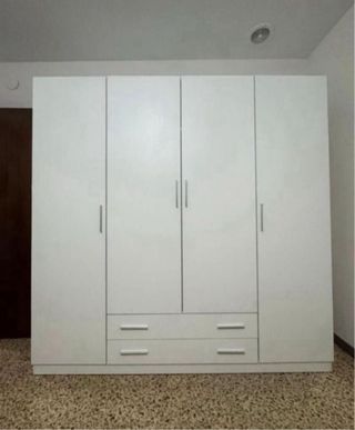 Liquidación:canapés y colchones armarios y sofasso