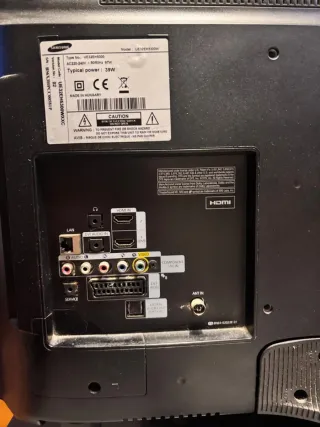 Samsung 32” Full HD + Fire TV Stick 4K