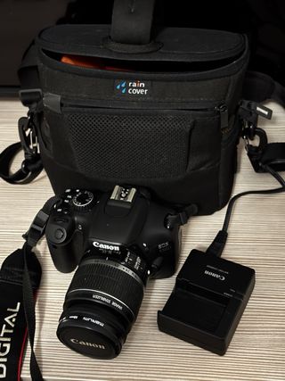 Canon EOS 550D Cámara Digital + Bolso