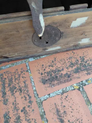 Antigua caja de madera