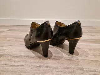 Botines LODI Piel Negro Tacón