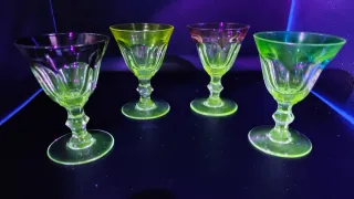 Set 4 Copas Licor - Cristal Uranio Tallado