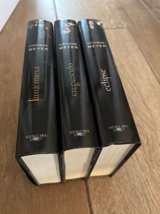 Lote 3 un. Libros saga crepúsculo tapa dura