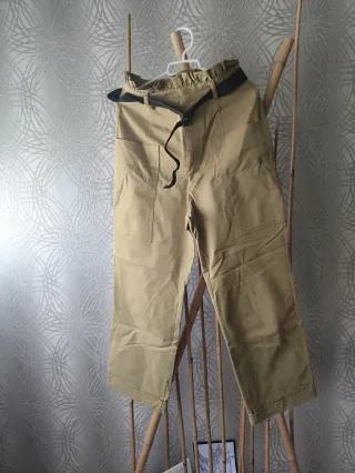 Pantalón Zara Beige Talla XS