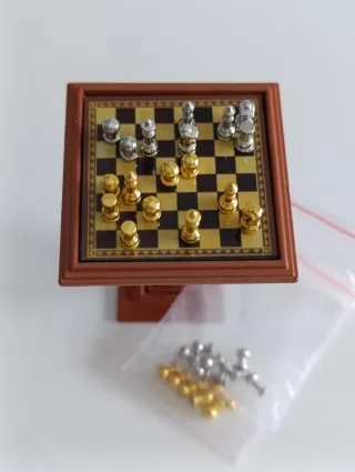 Ajedrez para casa de muñecas