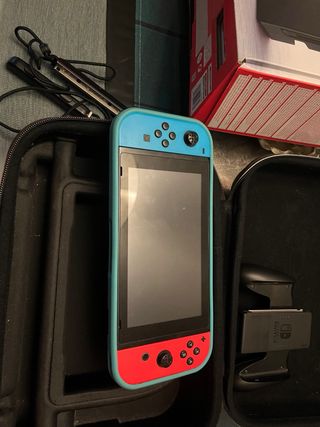 Nintendo Switch 1ª Gen + Accesorios