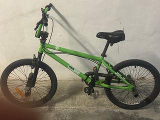 Bicicleta BMX Verde