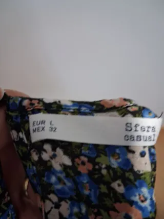Blusa H&M floral Talla S