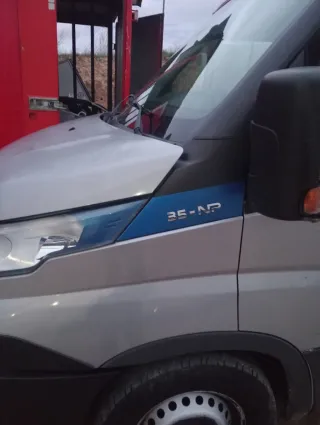 Iveco Daily 2018 furgón isotermo etiqueta ECO