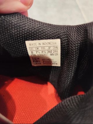 Zapatos de fútbol Adidas Rojos