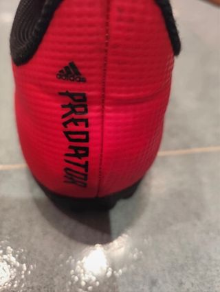 Zapatos de fútbol Adidas Rojos