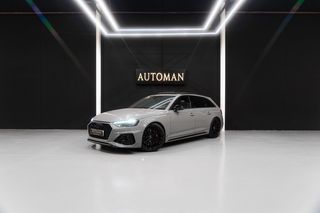 AUDI RS4 AVANT QUATTRO