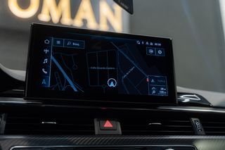 AUDI RS4 AVANT QUATTRO