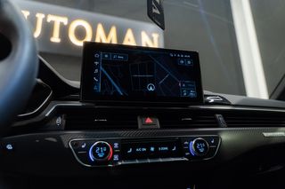 AUDI RS4 AVANT QUATTRO