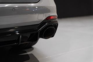 AUDI RS4 AVANT QUATTRO