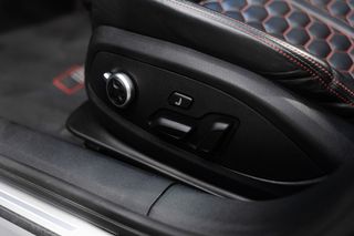 AUDI RS4 AVANT QUATTRO