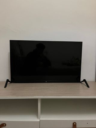 Televisor Negro Smart TV  32” pulgadas