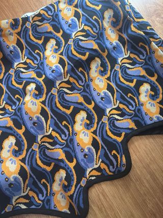 Falda asimétrica estampada