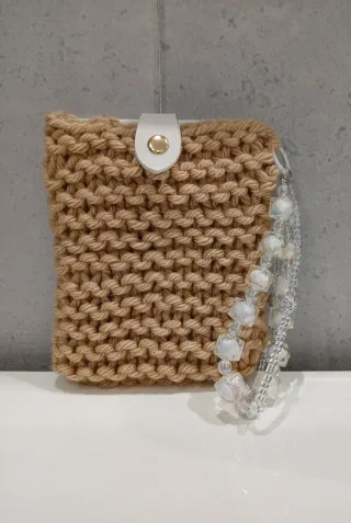 Custodia Kindle uncinetto con charms